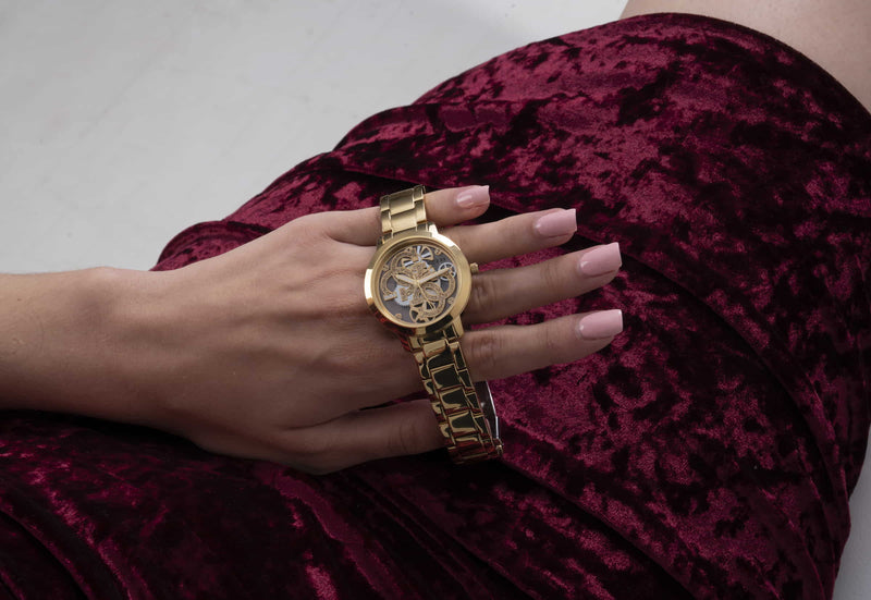 Guess Quattro Gold Round Dial Quartz Analog Women Watch Watch Guess