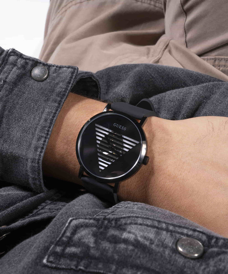 Guess Idol Black Round Dial Analog Men Watch Watch Guess