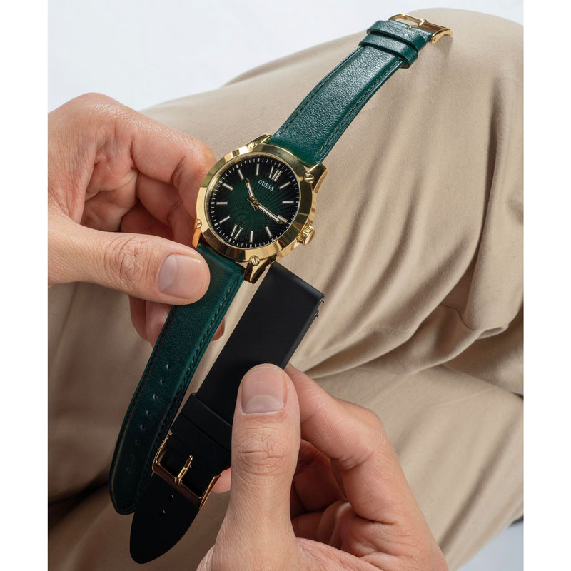 Guess Gbs Crescent Leather Green Round Dial Quartz Analog Men Watch Watch Guess