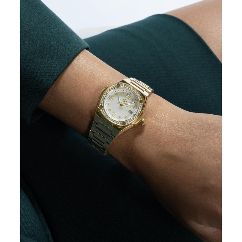 Gc White Coussin Round Dial Quartz Analog Women Watch - Guess Collection Watch Gc