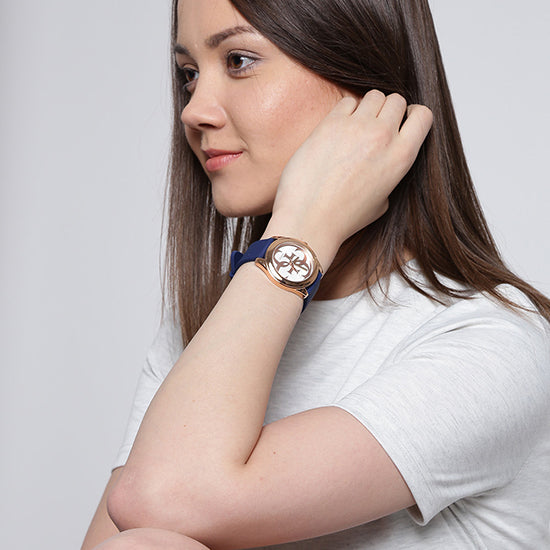 Guess G Twist Rose gold Round Dial Analog Women Watch Watch Guess