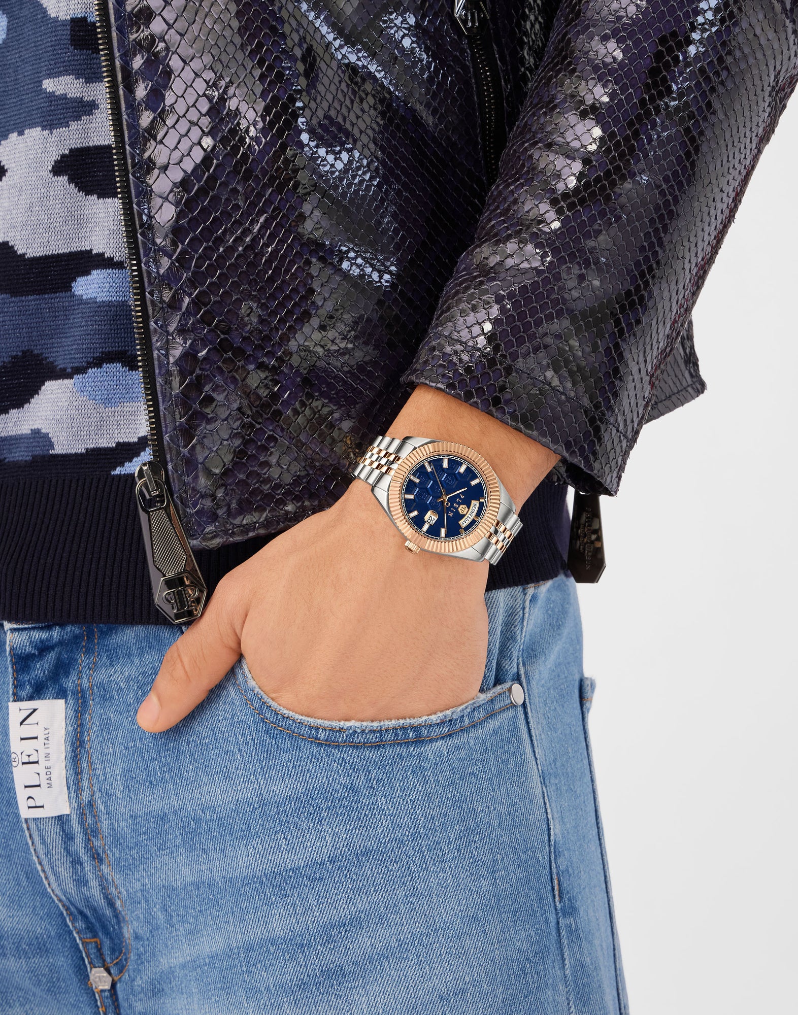 Philipp Plein PVA-Superlative DD Blue Round Dial Quartz Analog Men Watch