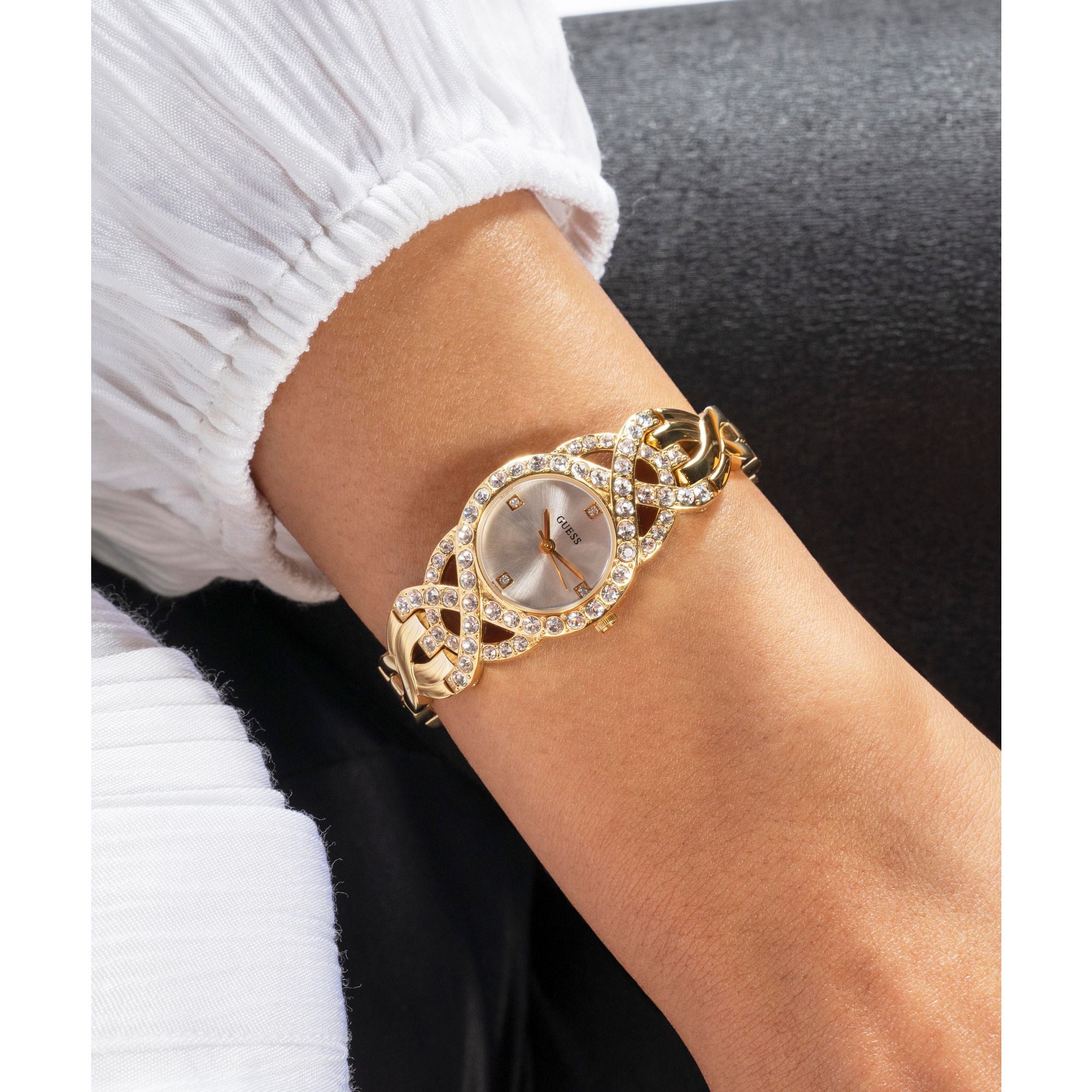 GUESS Silver Round Dial Analog Women's Watch - GW0682L2 Watch Guess