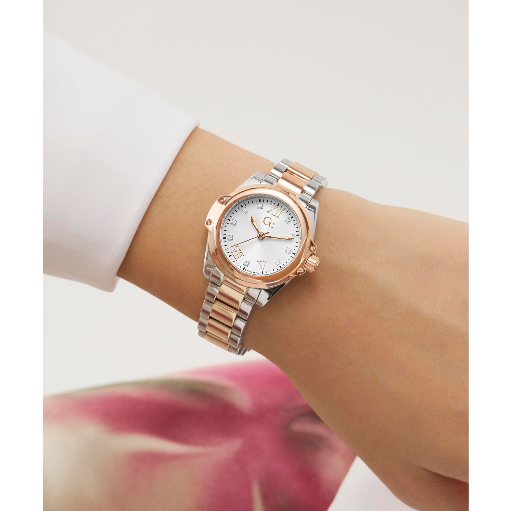 Gc Bolt Lady White Round Quartz Women Watch - Guess Collection
