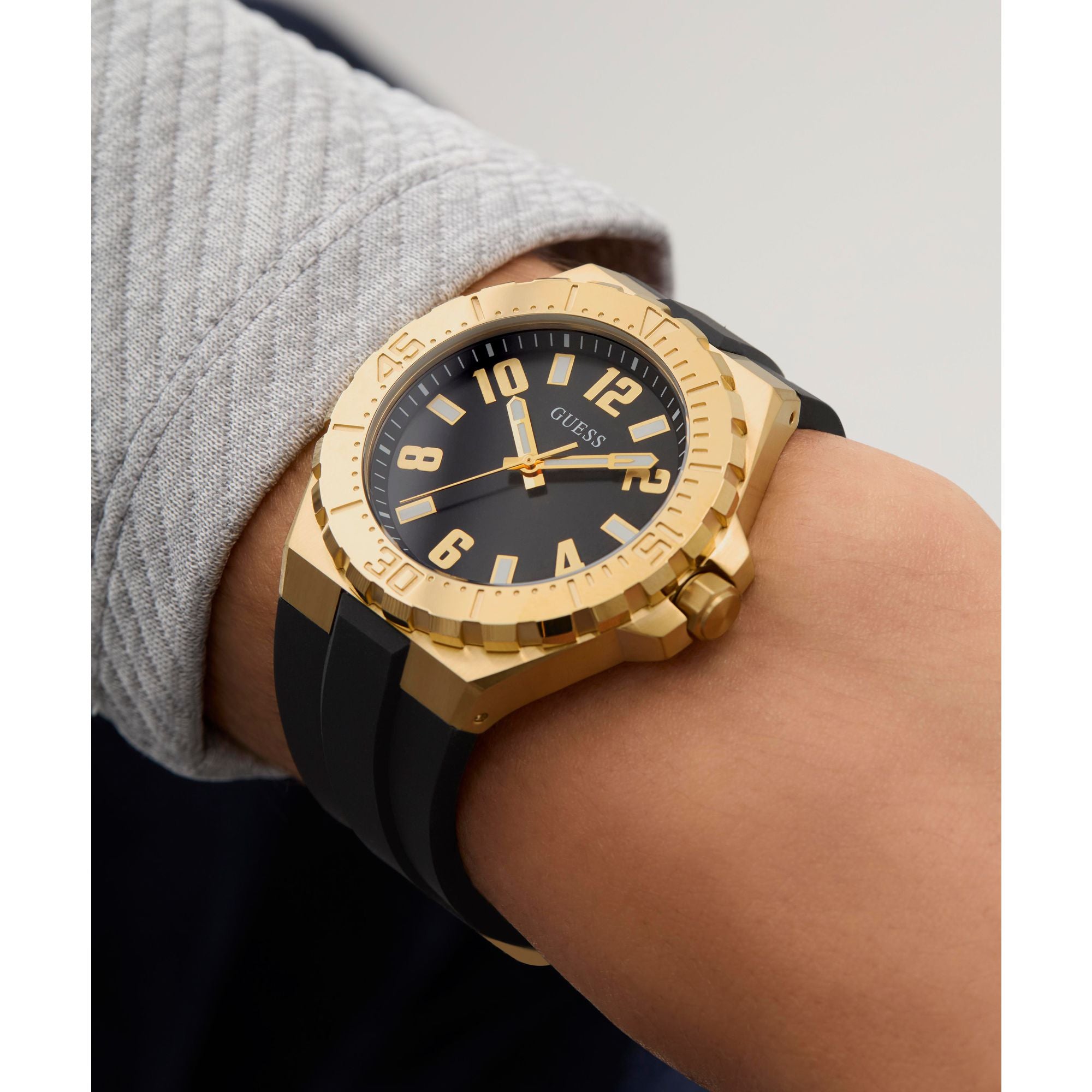 Guess Round 44mm Black Dial Analog Men Watch - GW0906G2