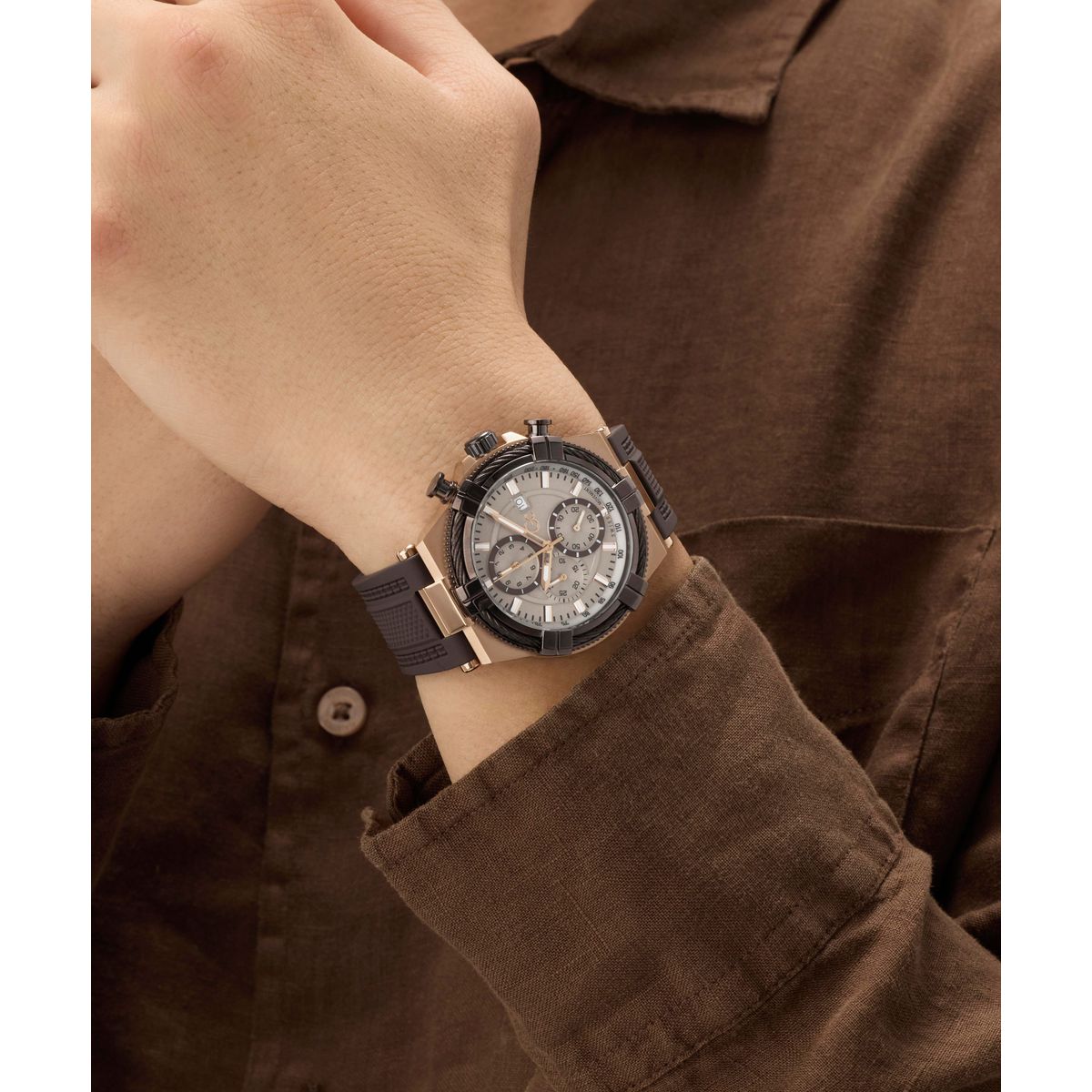 Gc Round 44mm Beige Dial Analog Men Watch - Z76004G7 Watch Gc