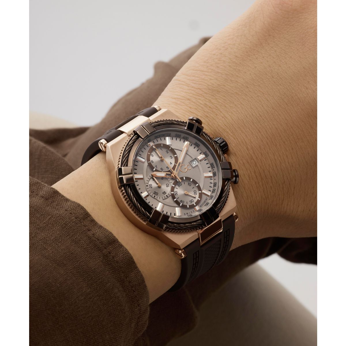 Gc Round 44mm Beige Dial Analog Men Watch - Z76004G7 Watch Gc
