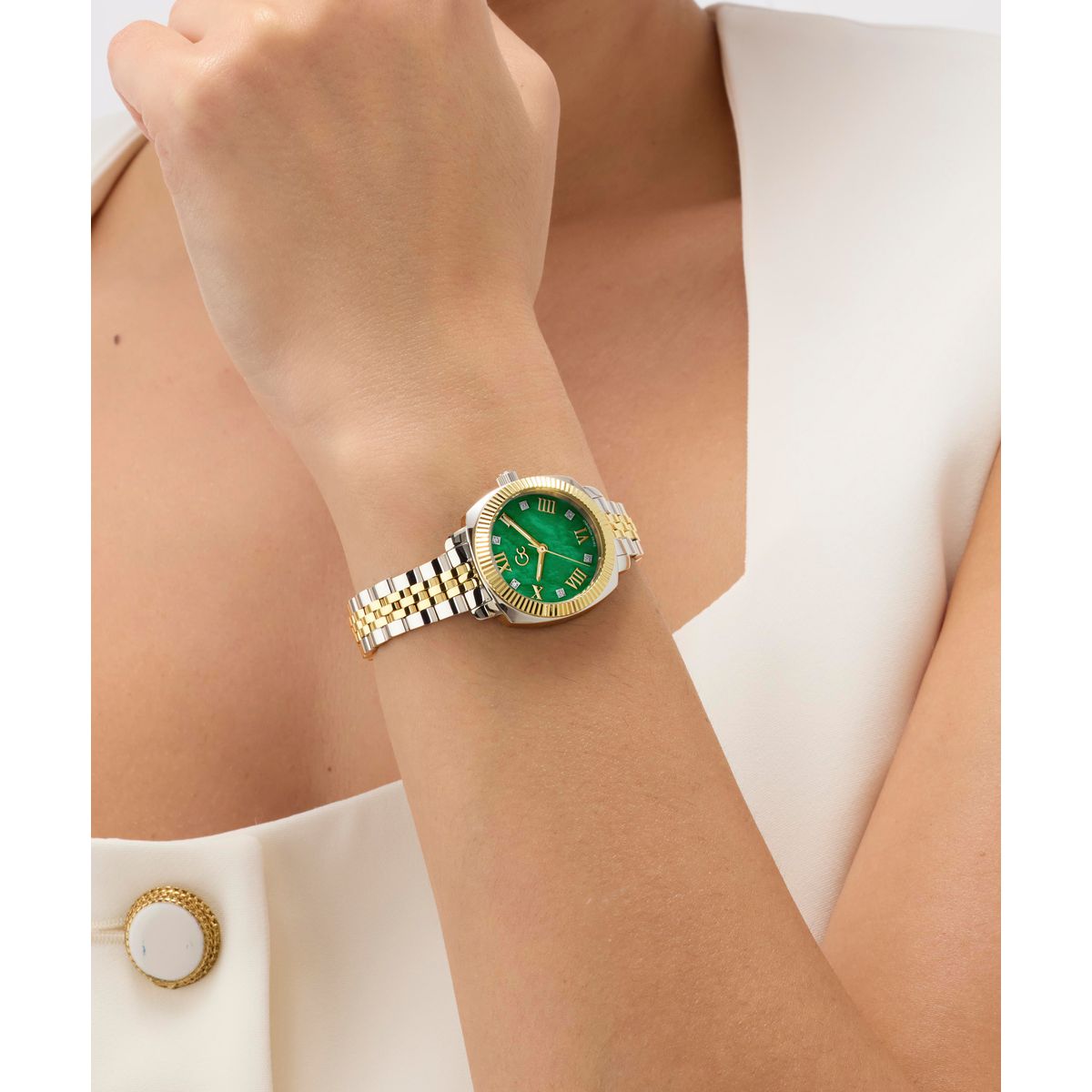Gc Square 28mm Green Dial Analog Women Watch - Z73003L9 Watch Gc