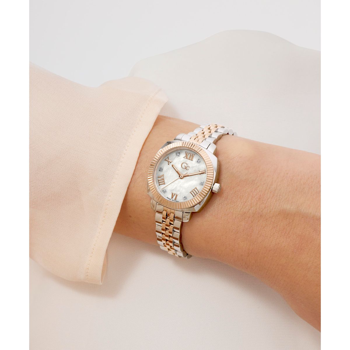 Gc Square 28mm White Dial Analog Women Watch - Z73002L1 Watch Gc