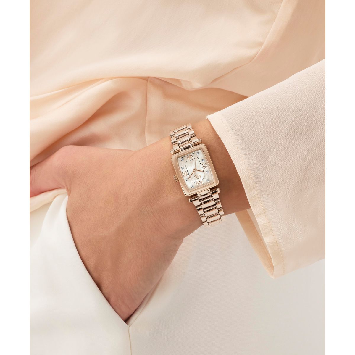 Gc Rectangle 21mm Rose Gold Dial Analog Women Watch - Z71005L3 Watch Gc