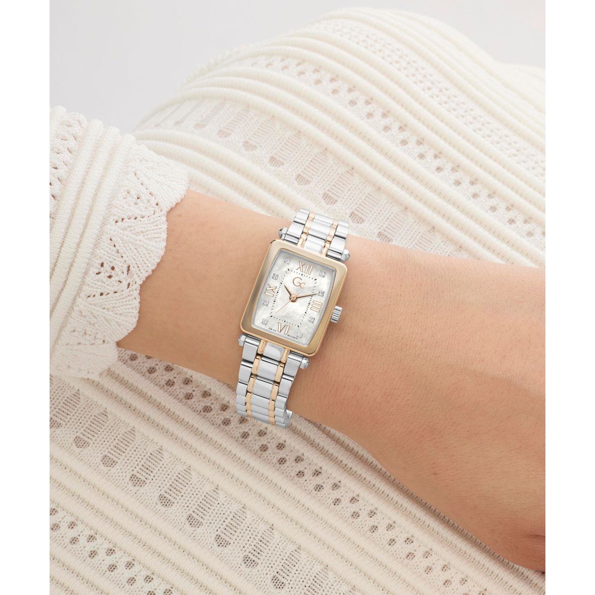 Gc Rectangle 21mm White Dial Analog Women Watch - Z71001L1 Watch Gc