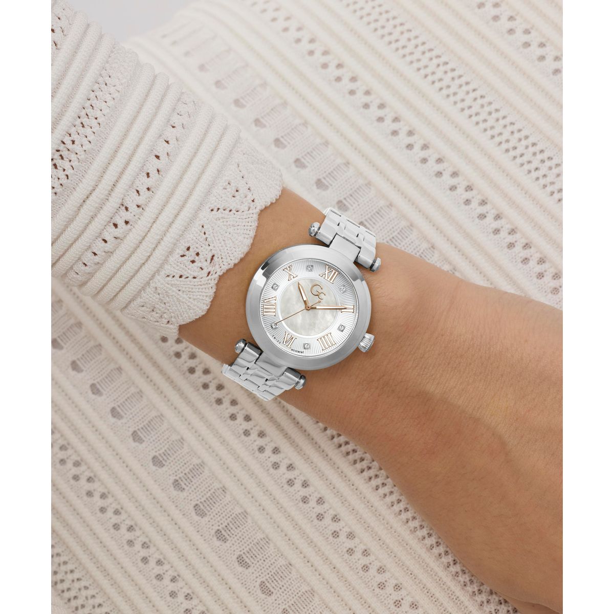 Gc Round 32mm White Dial Analog Women Watch - Z63001L1 Watch Gc