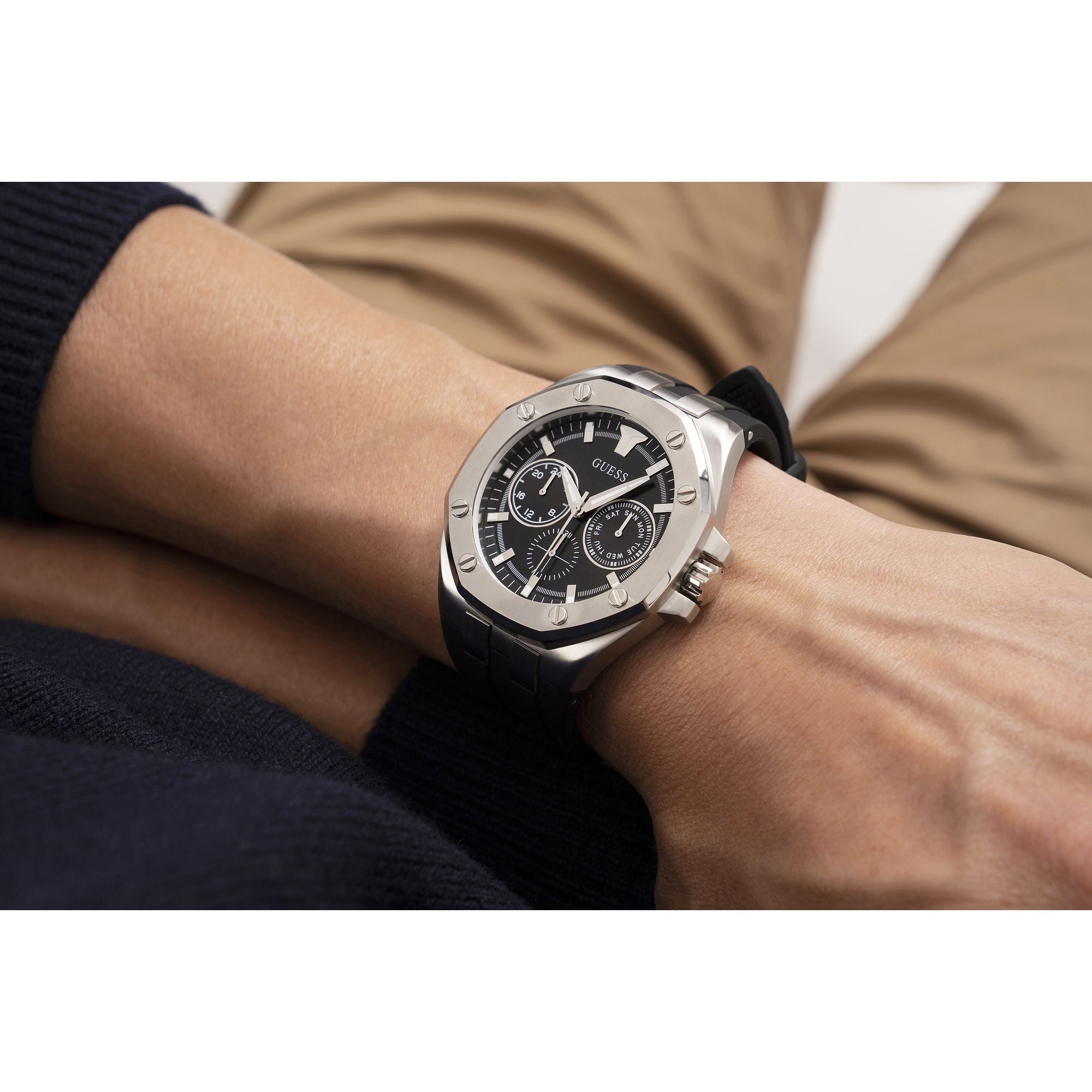 GUESS Men Octogonal Silver Tone Dial Analog Watch - GW0446G1