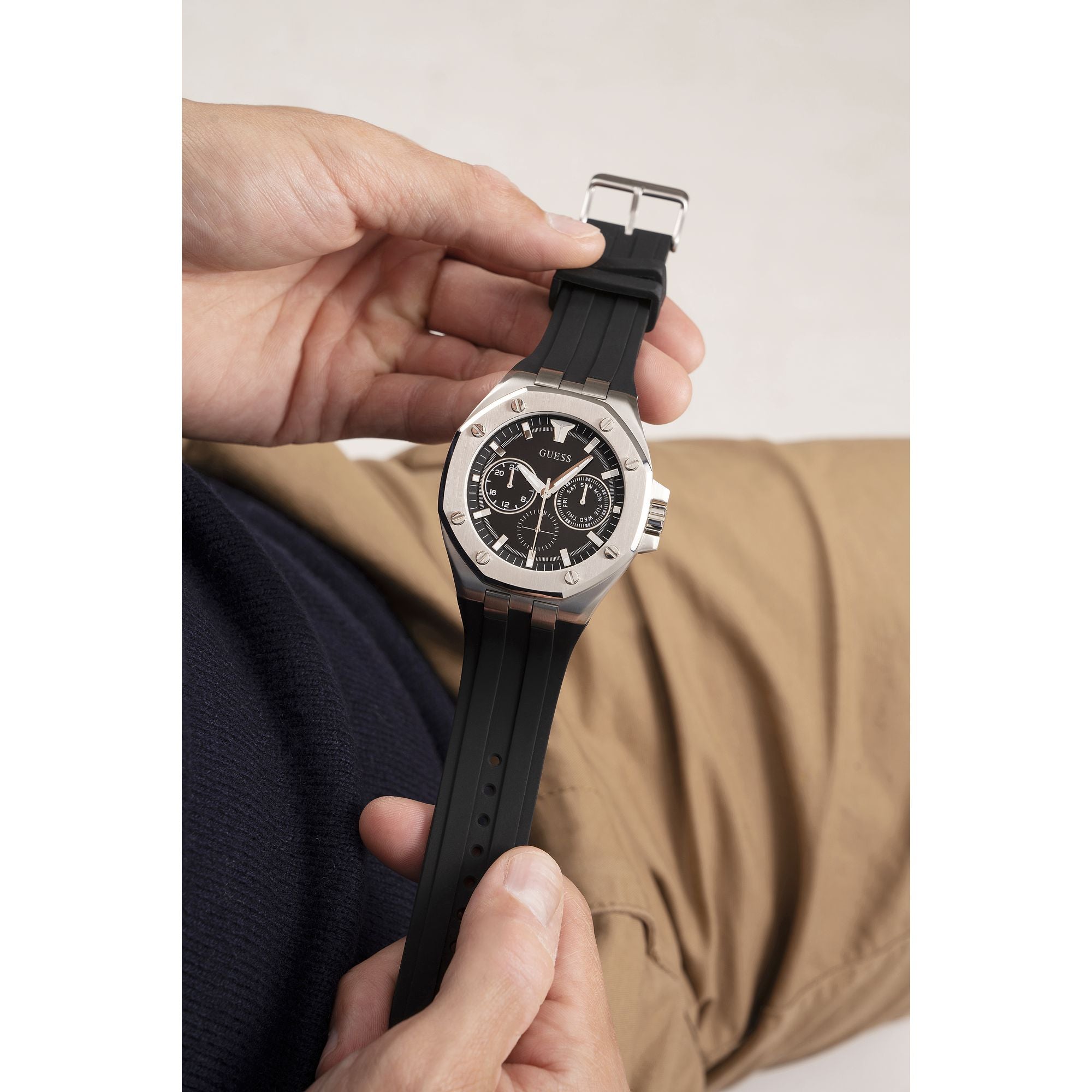 GUESS Men Octogonal Silver Tone Dial Analog Watch - GW0446G1