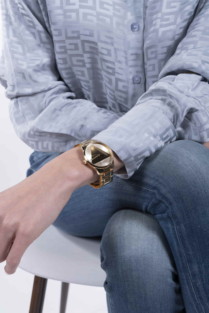 Guess Emblem Champagne Round Dial Analog Women Watch Watch Guess