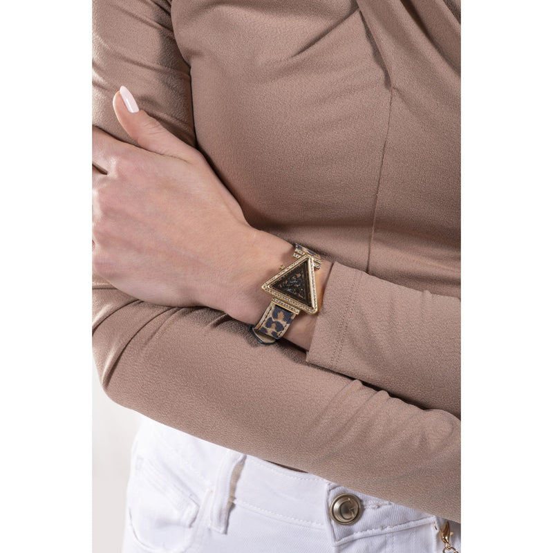 Guess Fame Leather Multicolor Triangle Dial Quartz Analog Women Watch Watch Guess