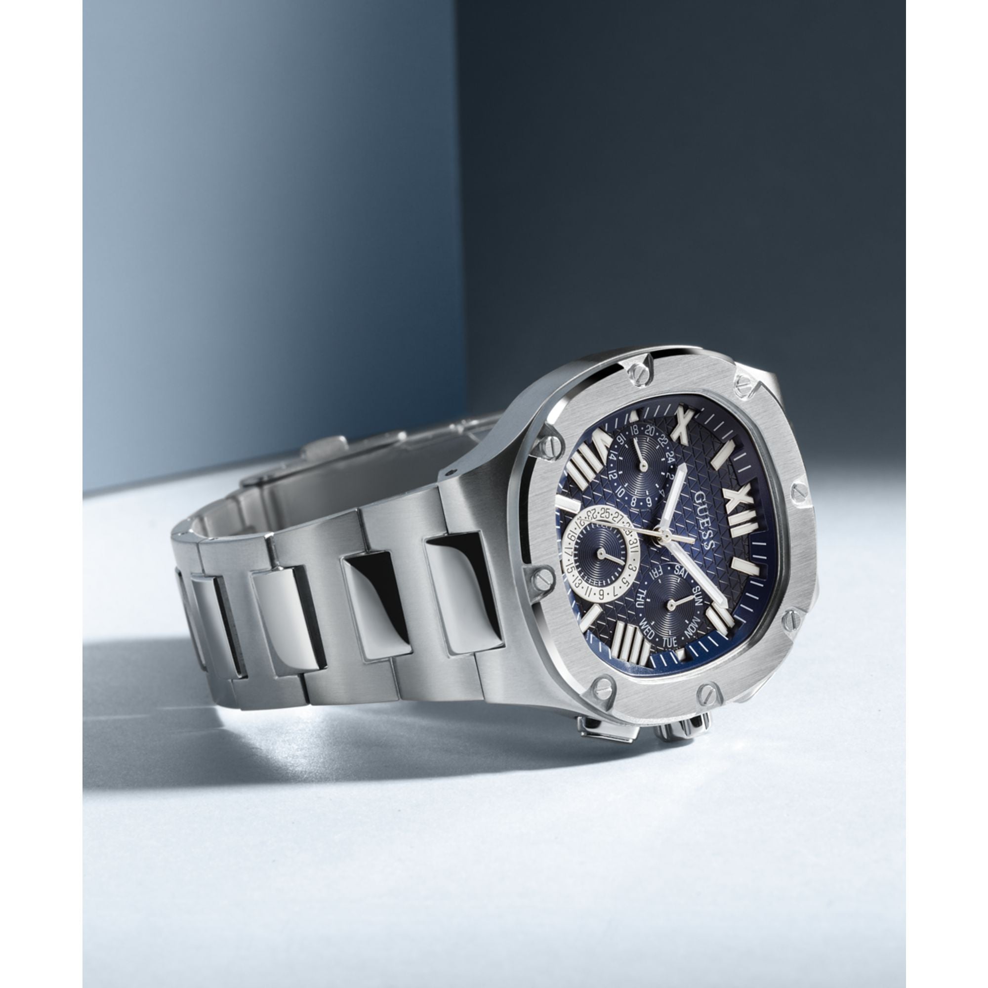 Guess Headline Blue Square Dial Quartz Analog Men Watch Watch Guess