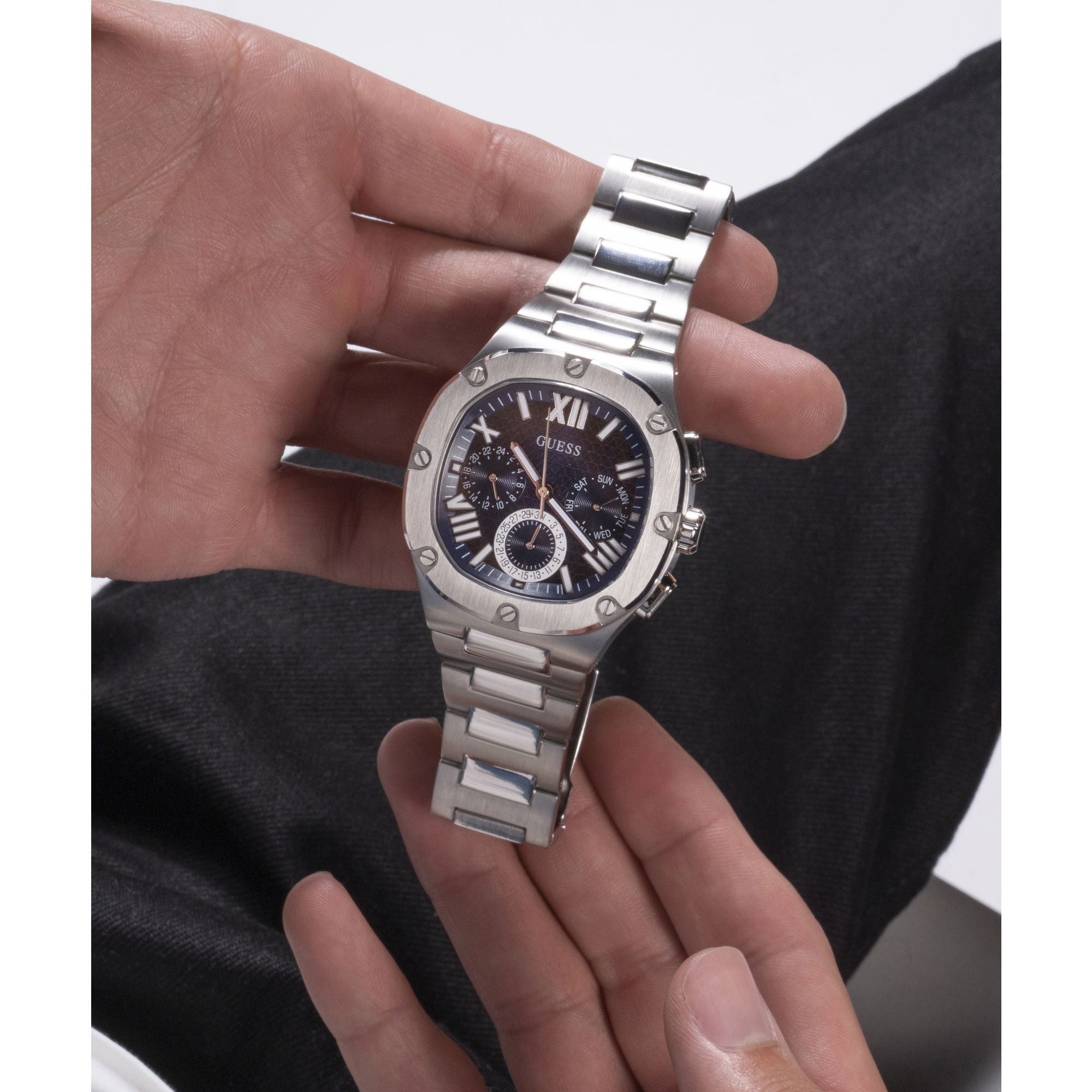 Guess Headline Blue Square Dial Quartz Analog Men Watch Watch Guess