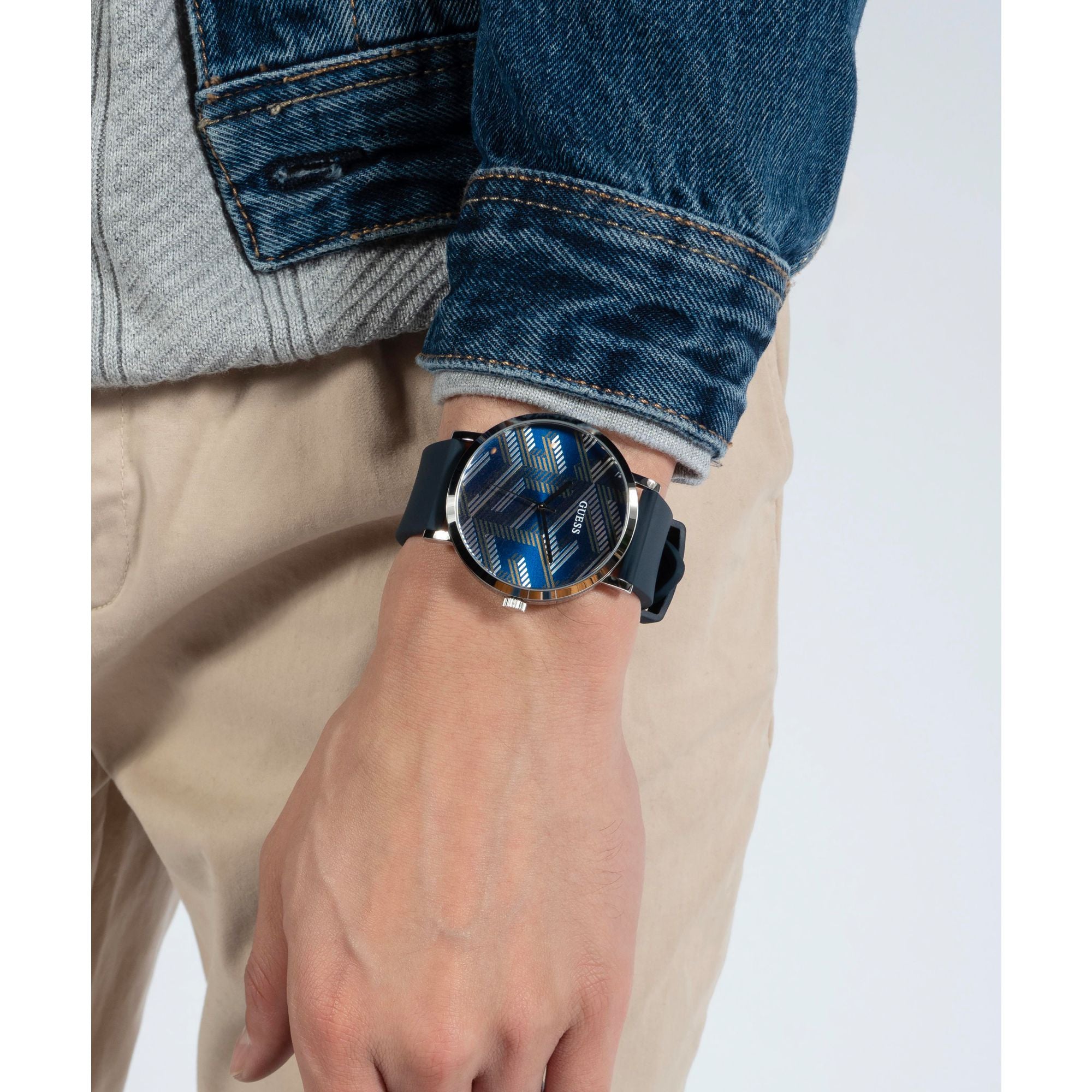 Guess G Bossed Navy Round Quartz Men Watch