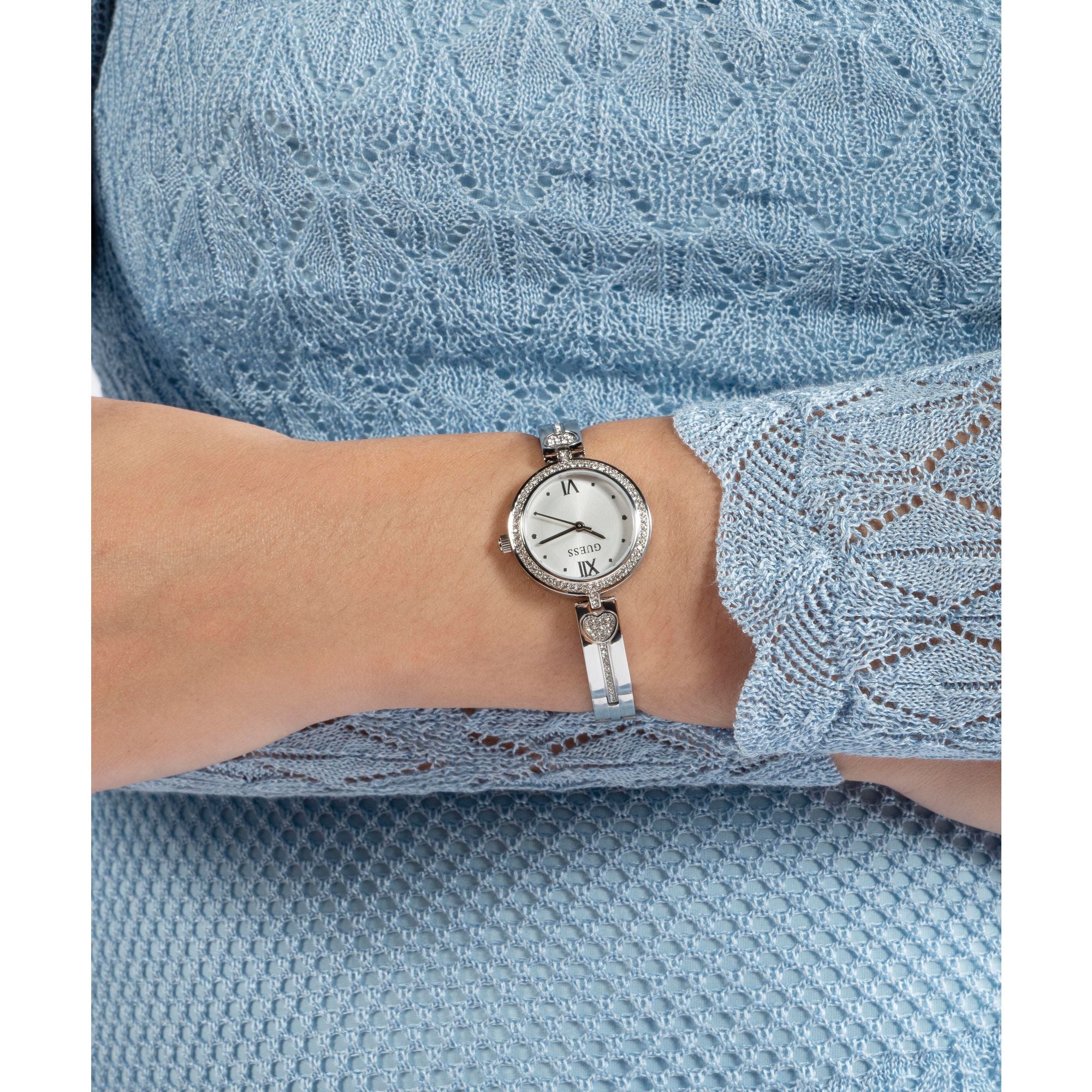 Guess Gb Lovey White Round Dial Quartz Analog Women Watch Watch Guess