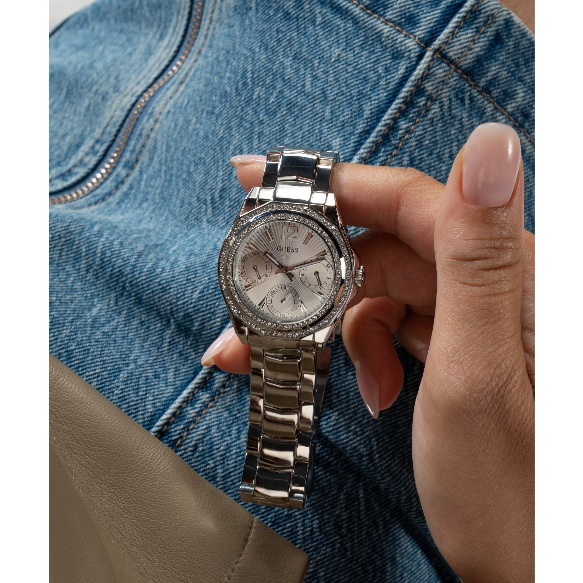 Guess Ritzy Silver Tone Round Dial Quartz Analog Women Watch