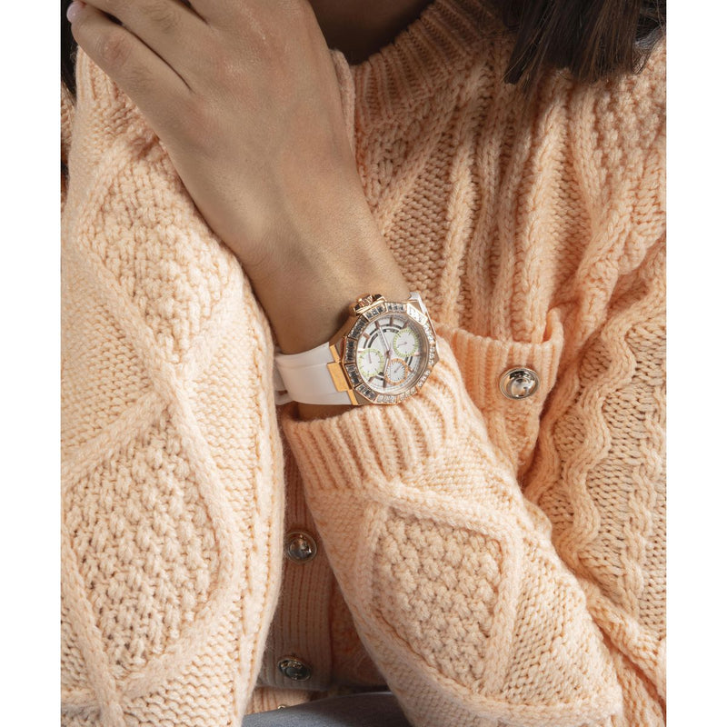 Guess Selene White Round Dial Quartz Analog Women Watch Watch Guess