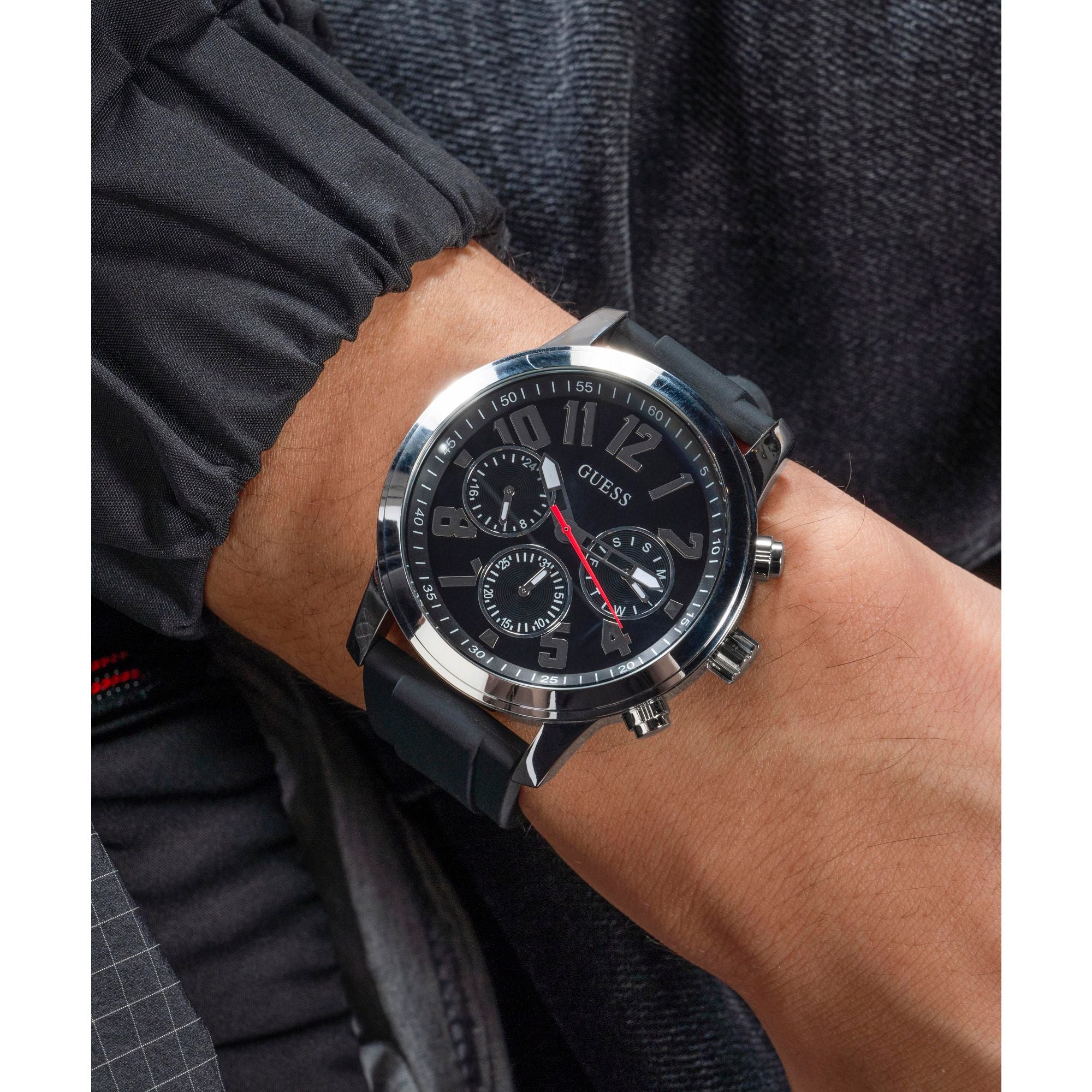 Guess Black Round Quartz Analog Men Watch