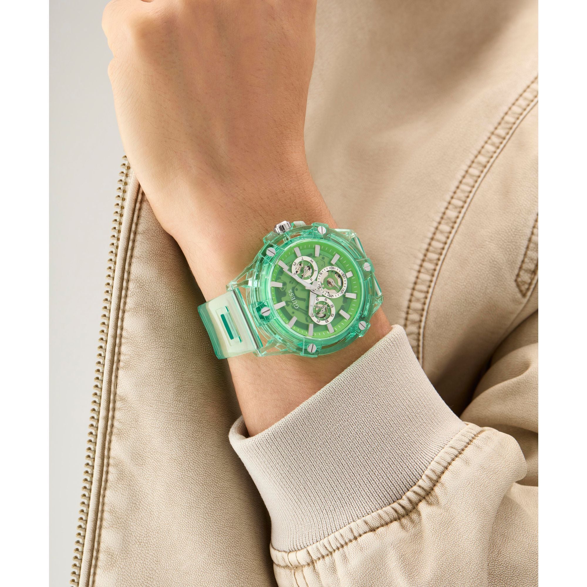 Guess Gt King Green Round Dial Analog Men's Quartz Watch