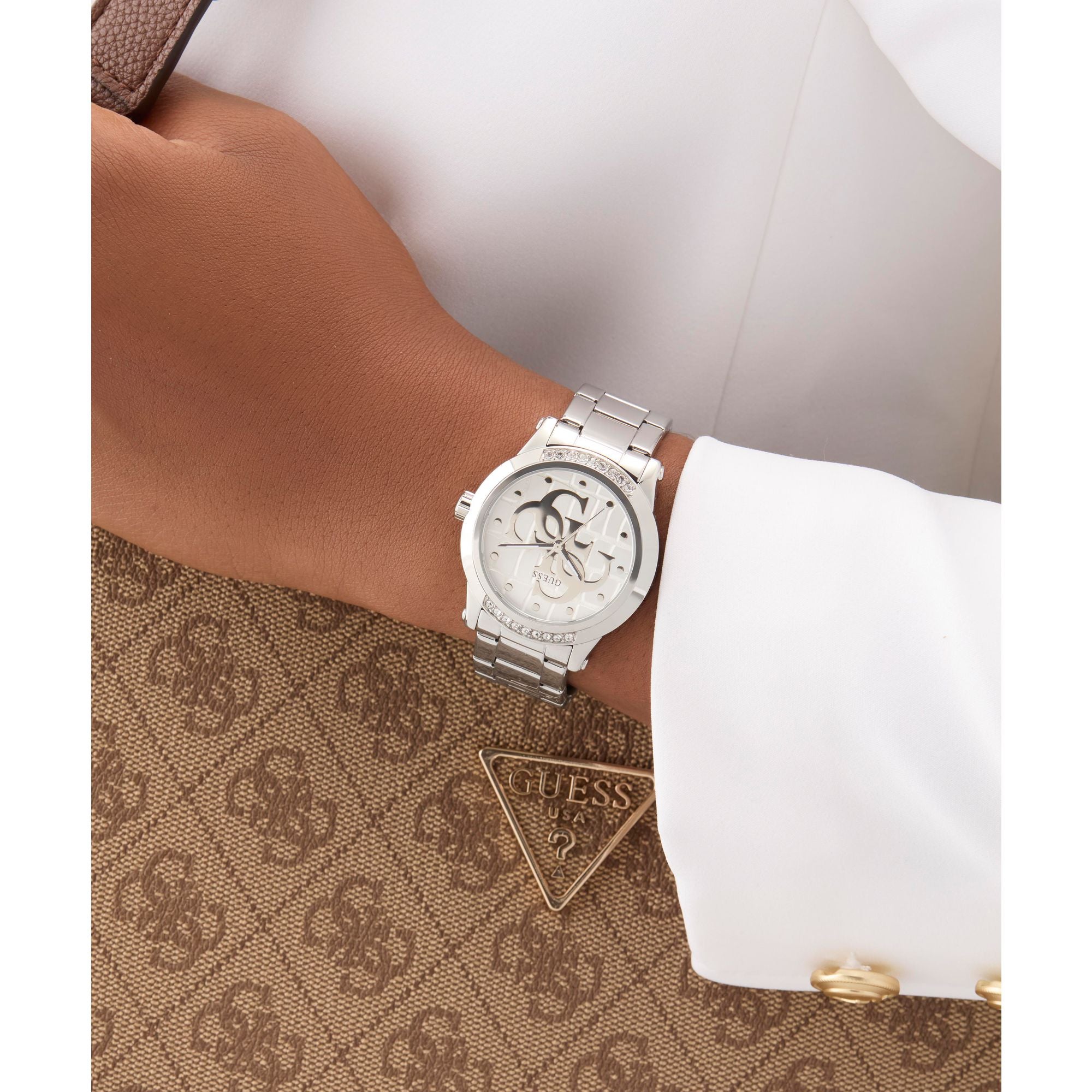 Guess Gt Annette Silver Round Dial Analog Women's Quartz Watch