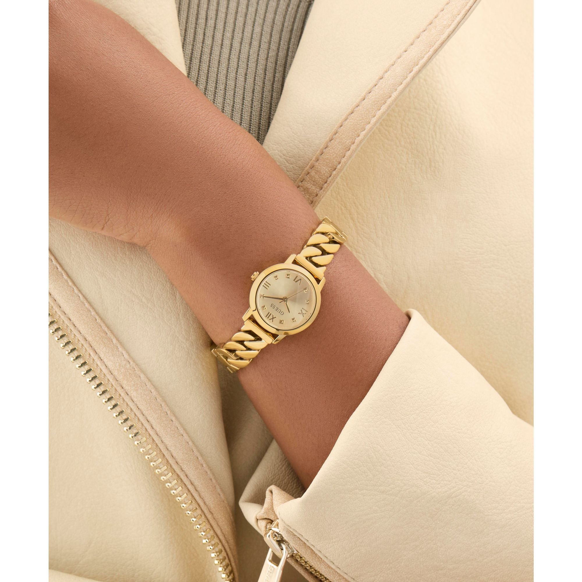 Guess Chime Champagne Round Dial Quartz Analog Women Watch Watch Guess