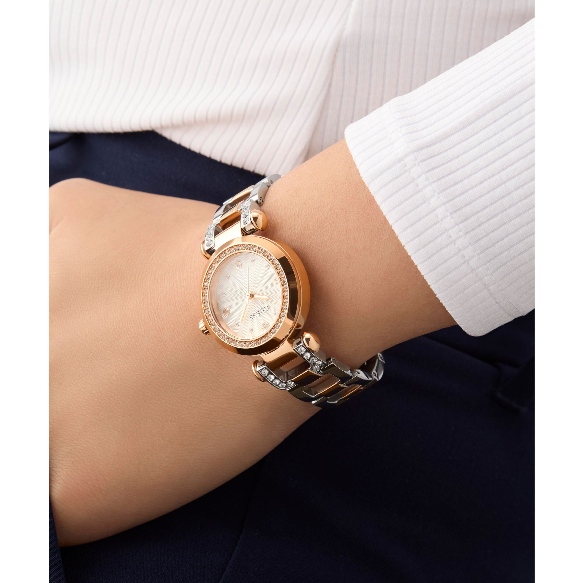 Guess Ginger Silver Round Dial Quartz Analog Women Watch