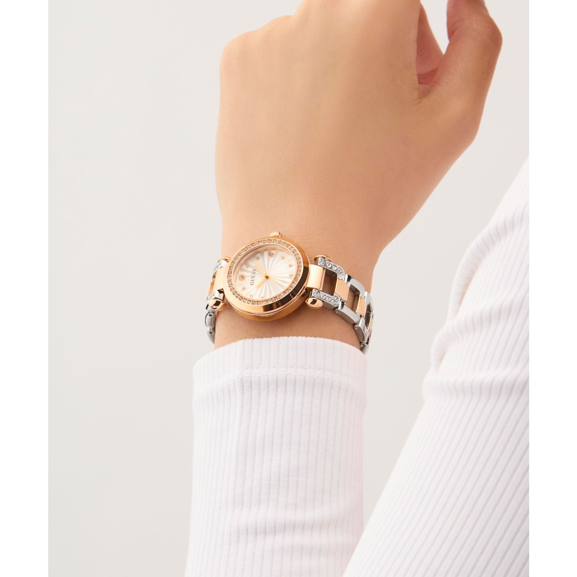 Guess Ginger Silver Round Dial Quartz Analog Women Watch