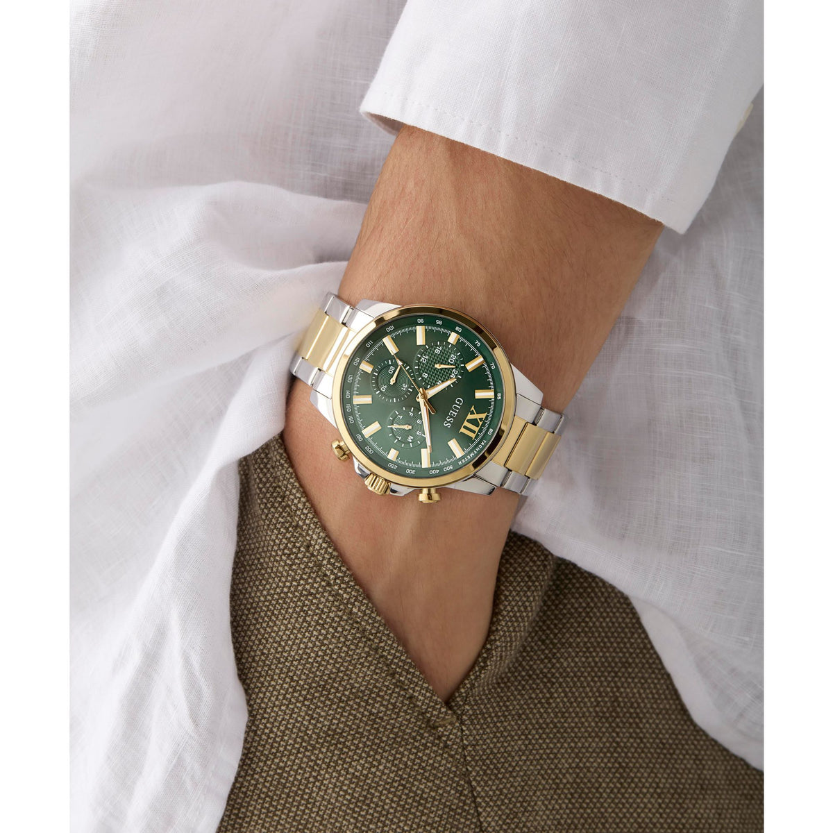 Guess Walker Green Round Dial Quartz Analog Men Watch Watch Guess