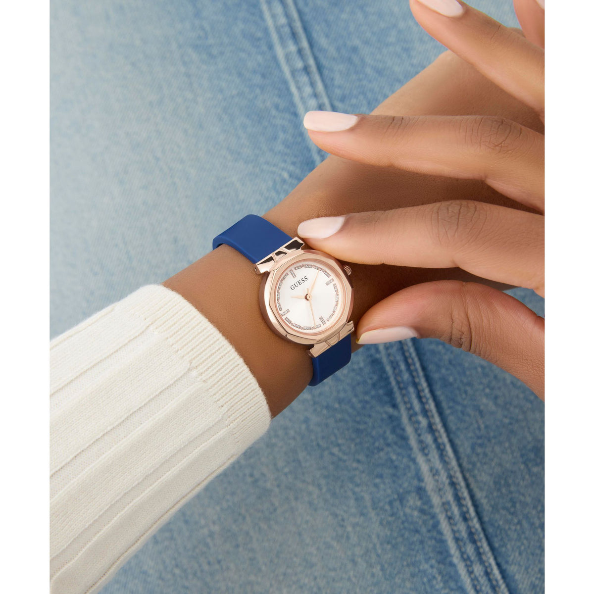 Guess Round 26mm White Dial Analog Women Watch - GW0928L3 Watch Guess