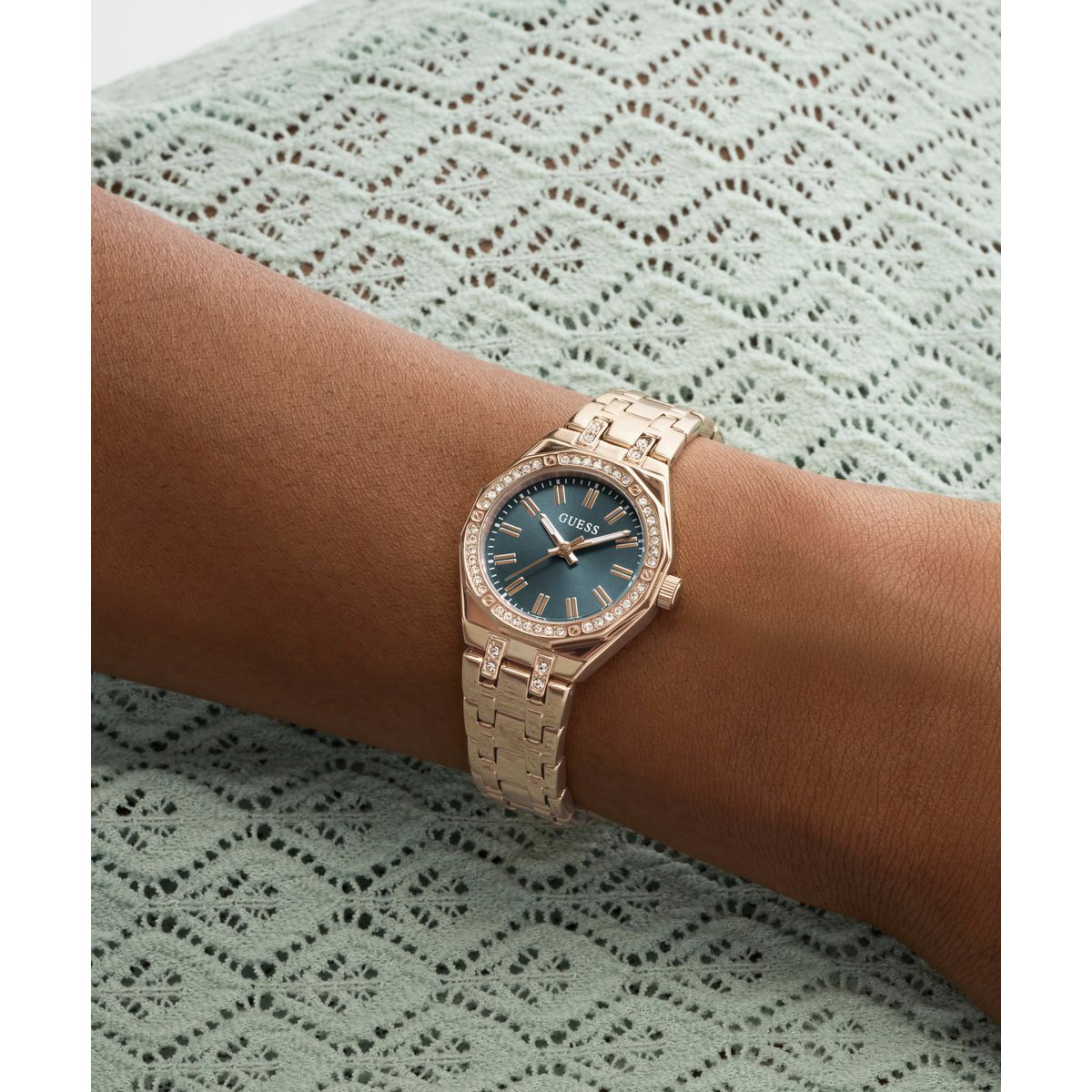 Guess Round 25mm Teal Dial Analog Women Watch - GW0931L7