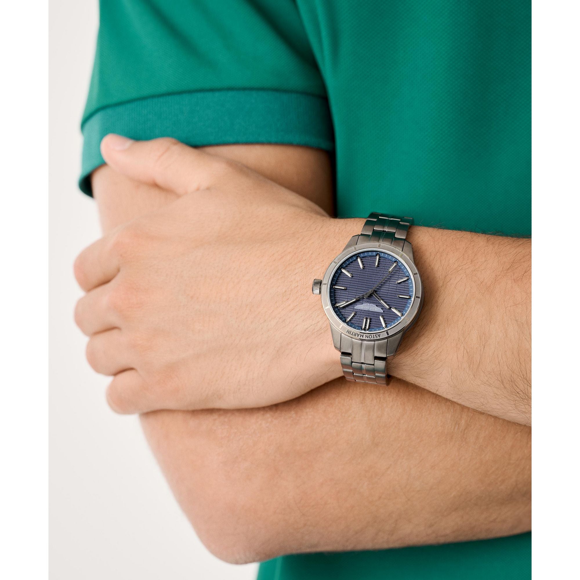 Aston Martin Blue Round Dial Analog Men's Watch Watch Aston Martin