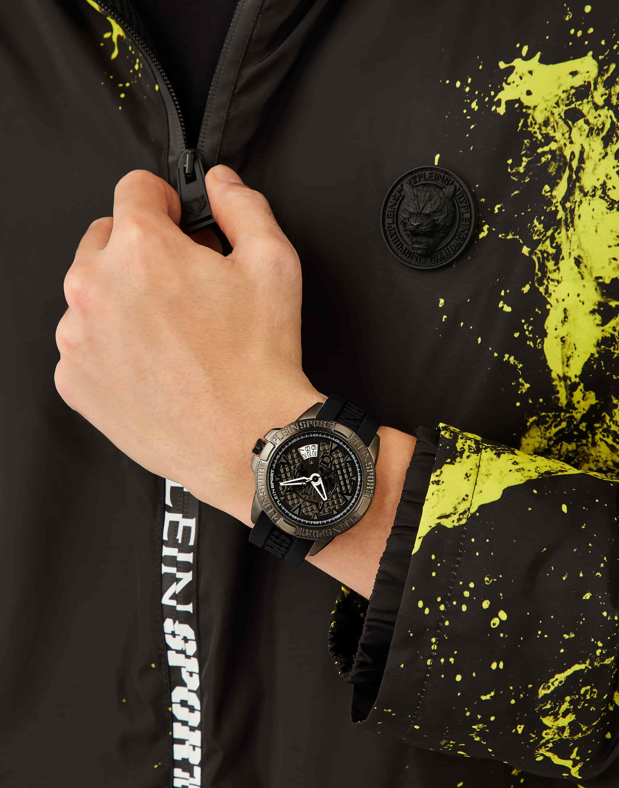 Plein Sport Sport Touchdown Gunmetal Round Dial Quartz Analog Men Watch Watch Plein Sport