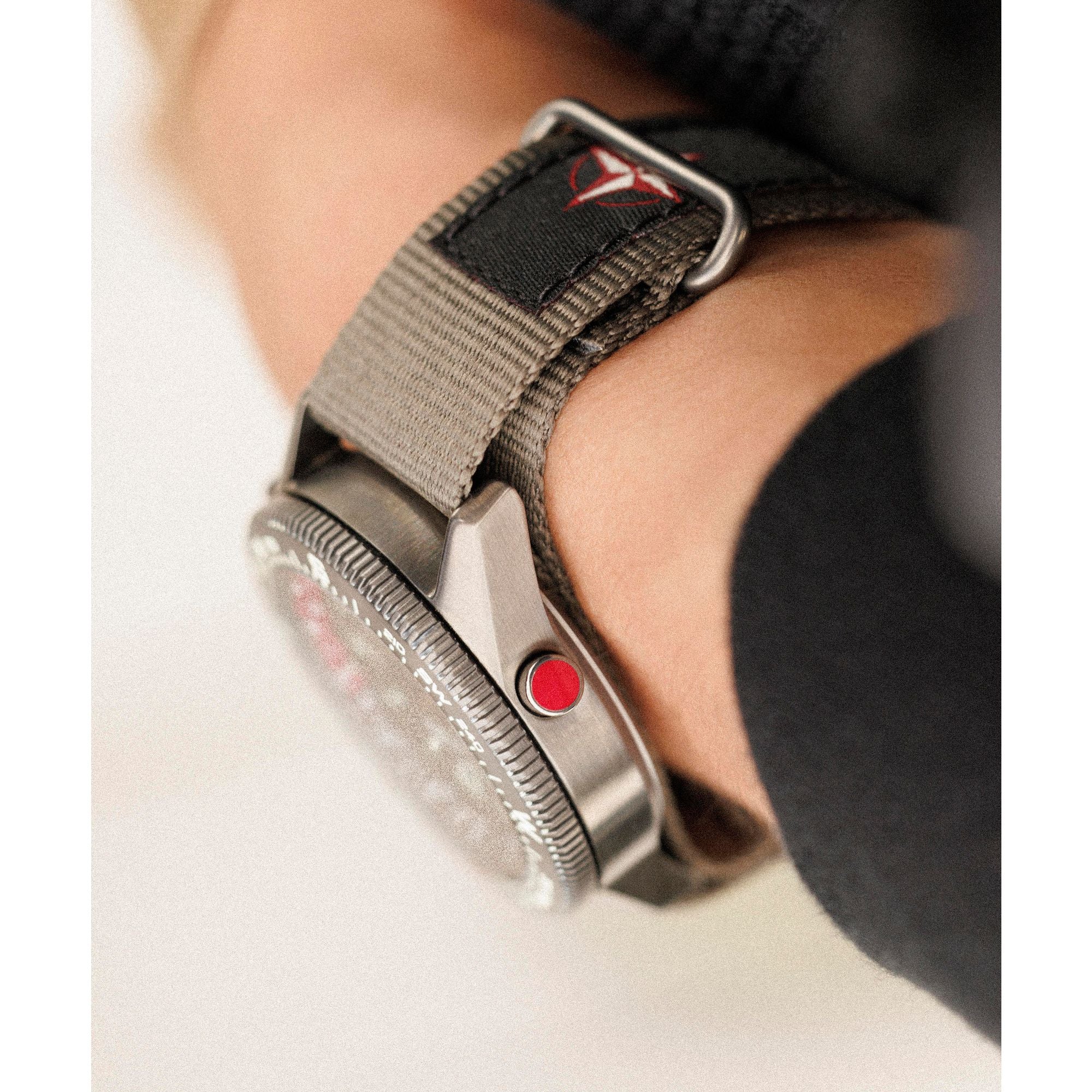 Timex Expedition Green Round Dial Quartz Analog Men Watch