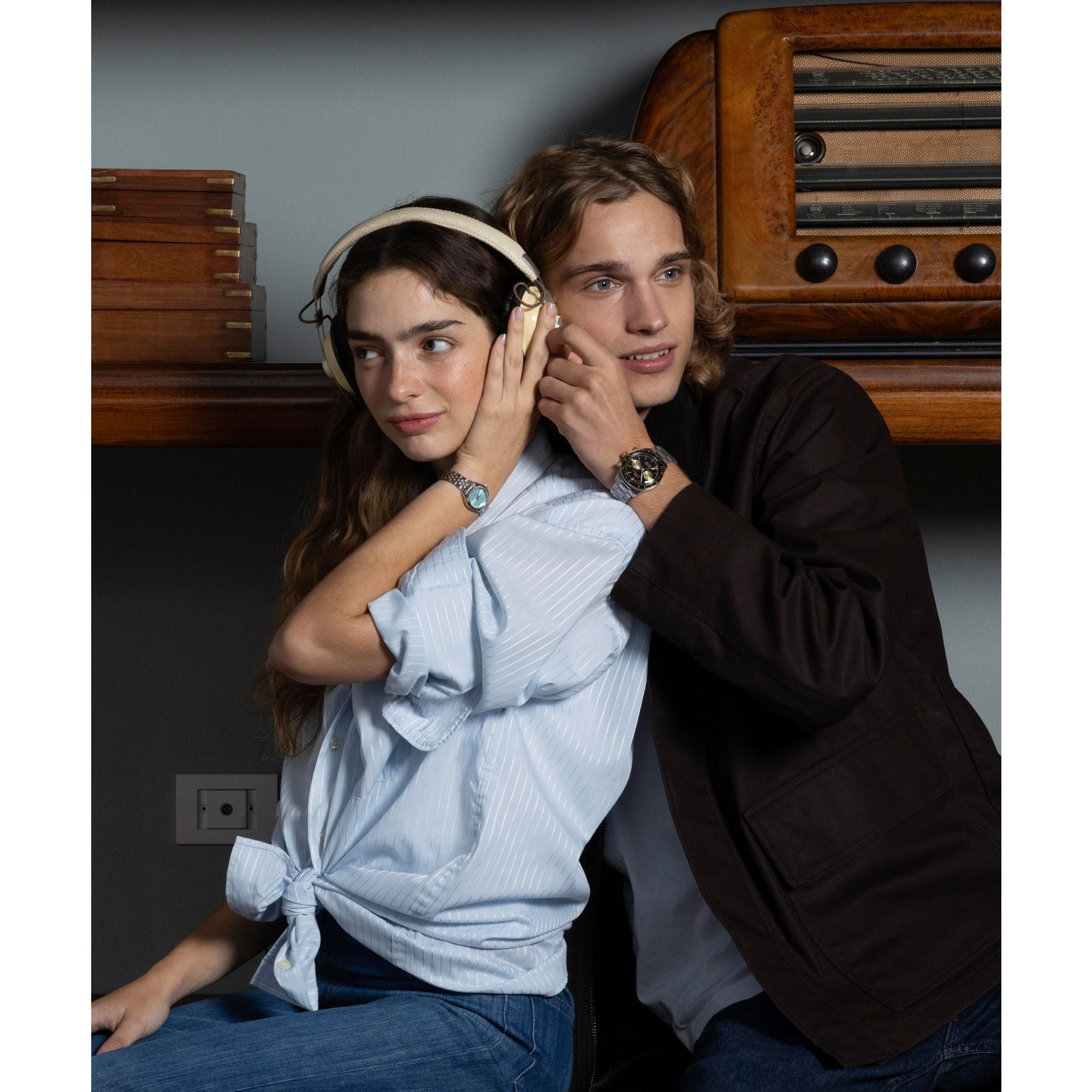 Timex Waterbury Black Round Dial Quartz Analog Men Watch