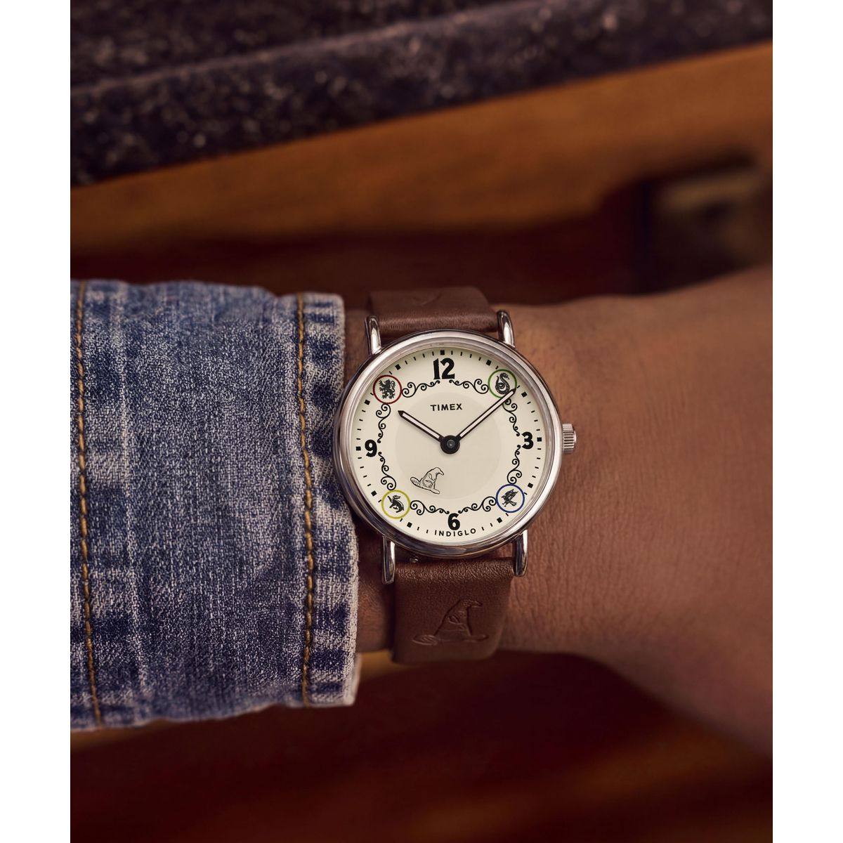 Harry Potter x Timex Weekender Gryffindor House 38mm Leather Strap Watch Watch Timex