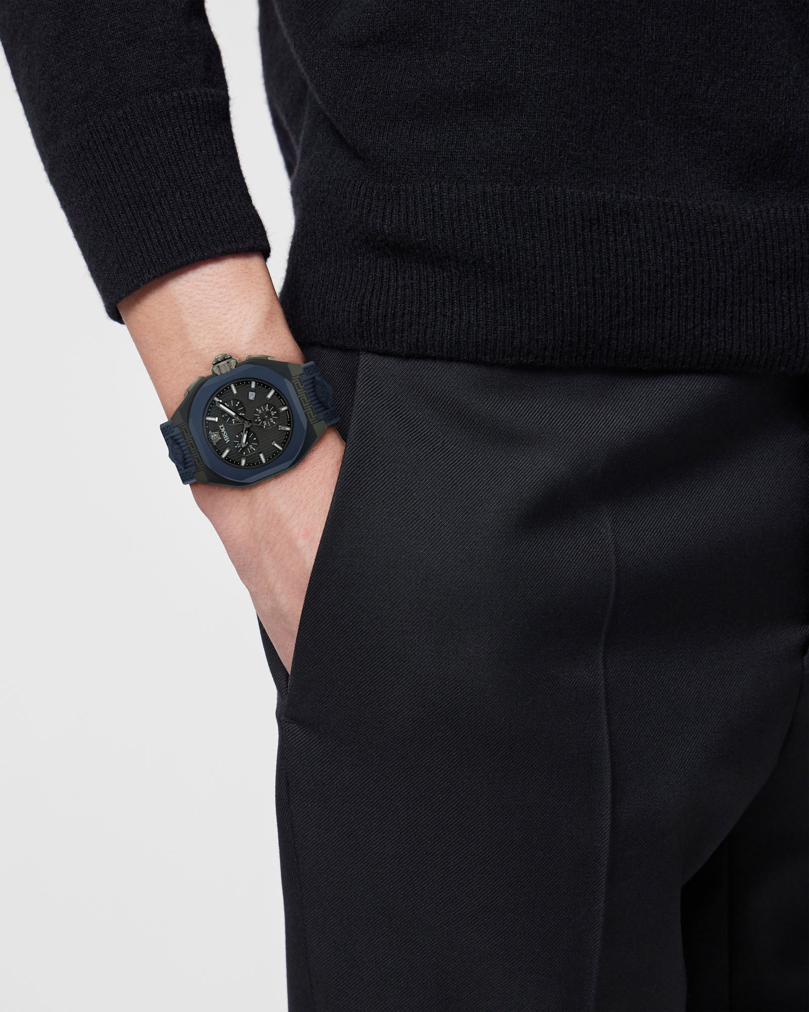 Versace V Legend Black Round Dial Quartz Analog Men Watch