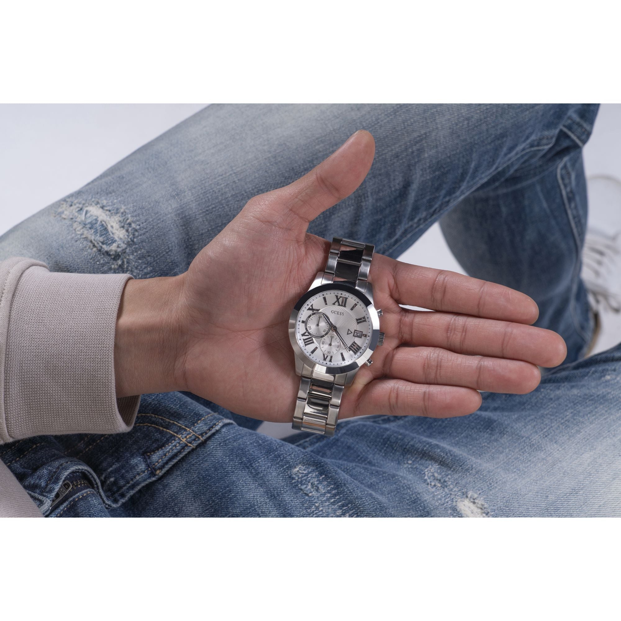 Guess Atlas Silver Tone Round Dial Quartz Analog Men Watch