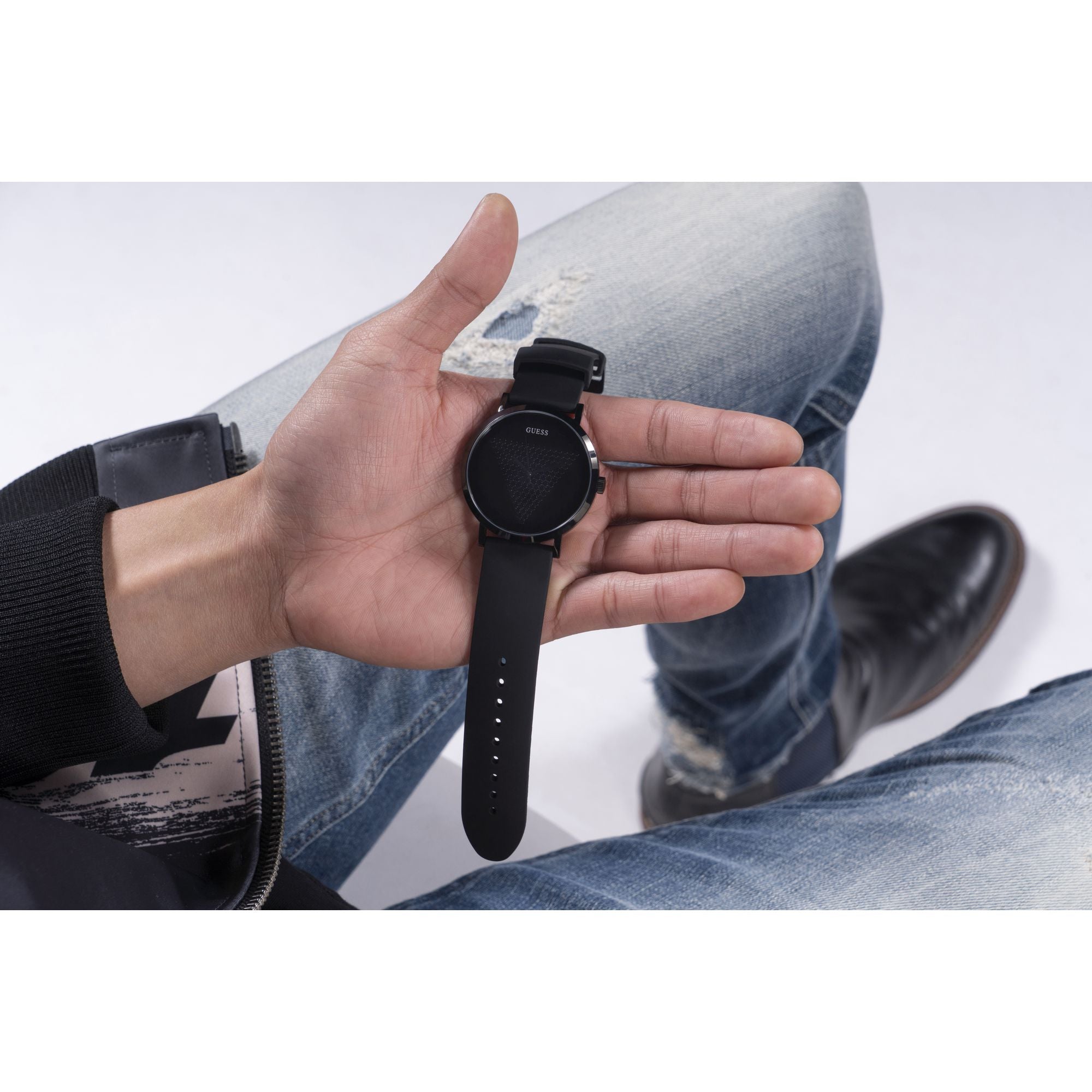 Guess Imprint Black Round Dial Quartz Analog Men Watch W1161G2 At JUST WATCHES