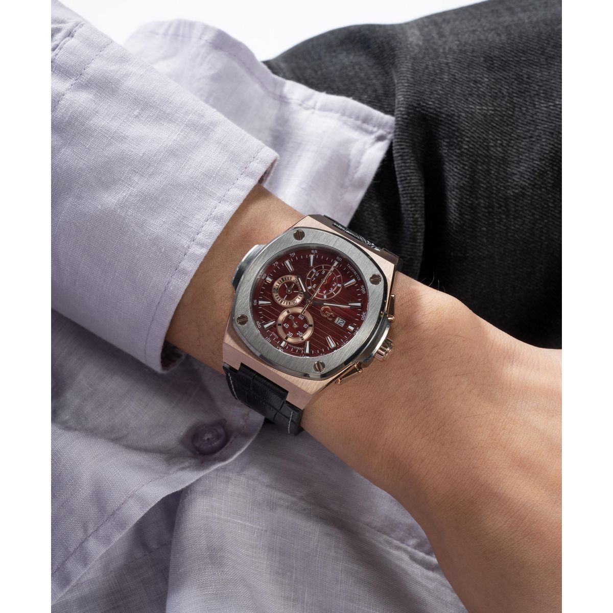 Gc Red Leather Coussin Dial Quartz Analog Men Watch - Guess Collection