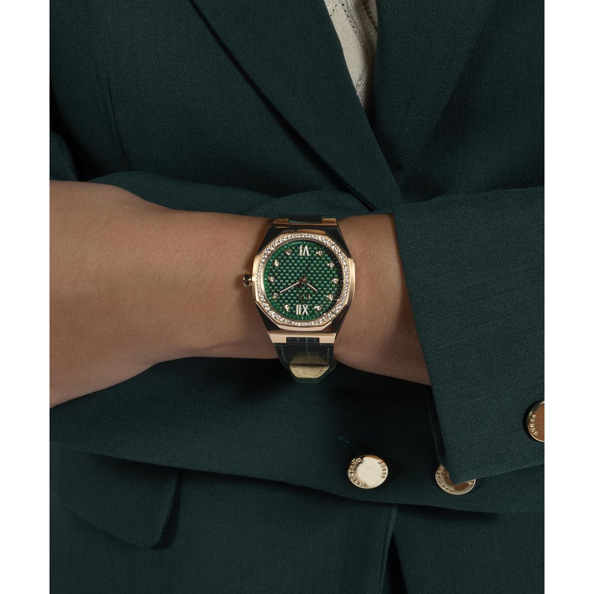 Gc Sport Chic Rose gold Tonneau Dial Quartz Analog Women Watch - Guess Collection