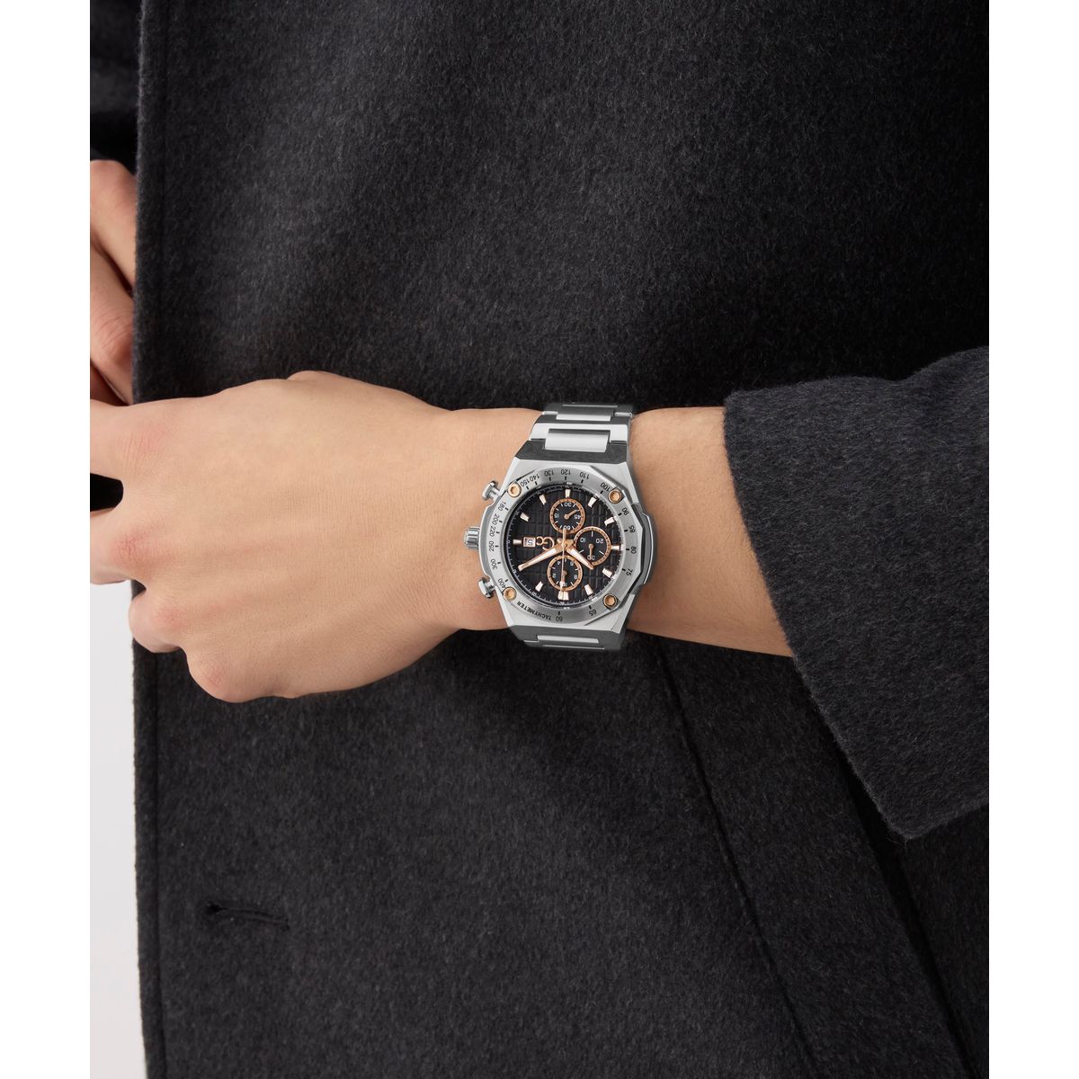 Gc Round 45mm Black Dial Analog Men Watch - Z68002G2