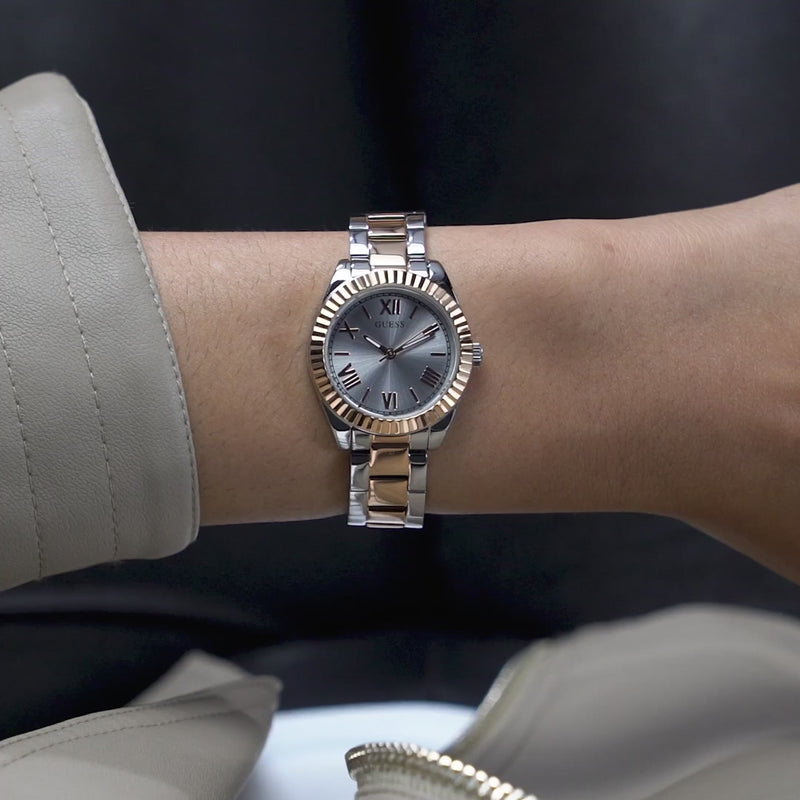 Guess Mini Luna Silver Round Dial Quartz Analog Women Watch Watch Guess