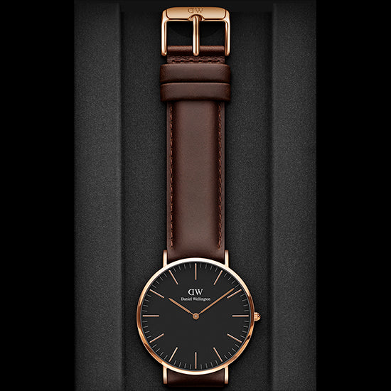 Daniel Wellington Classic Collection Men Black Round Dial Analog Japan At JUST WATCHES